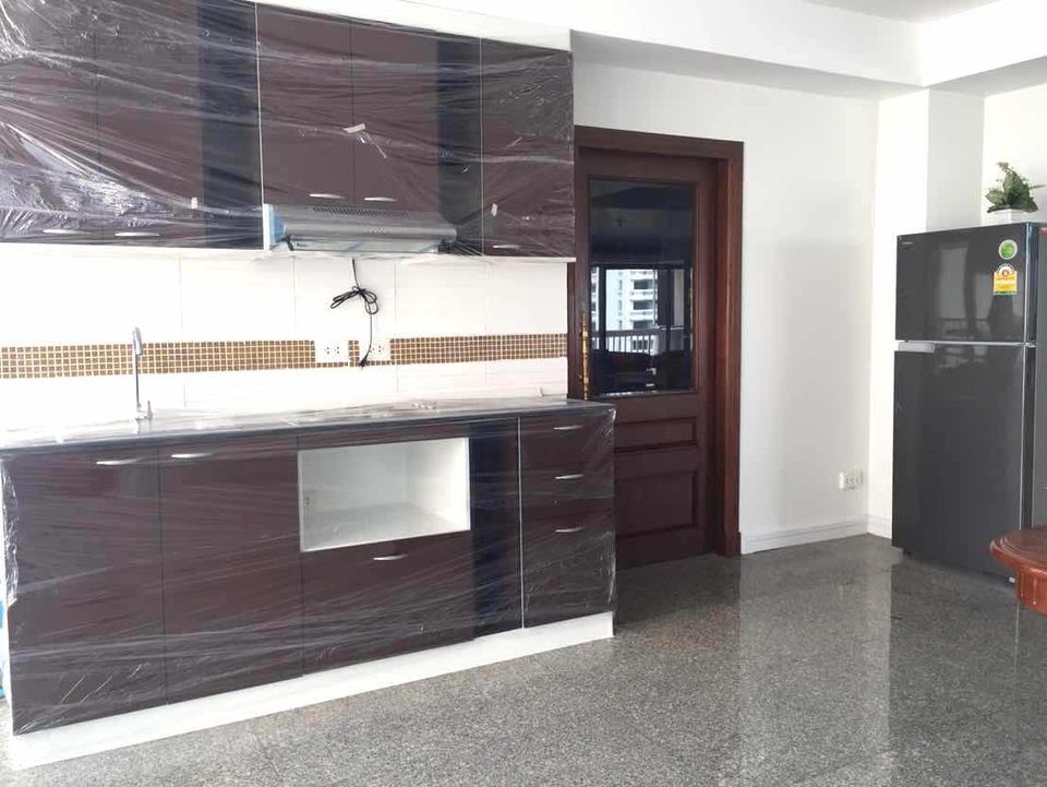 The Waterford Condominium - Image 14