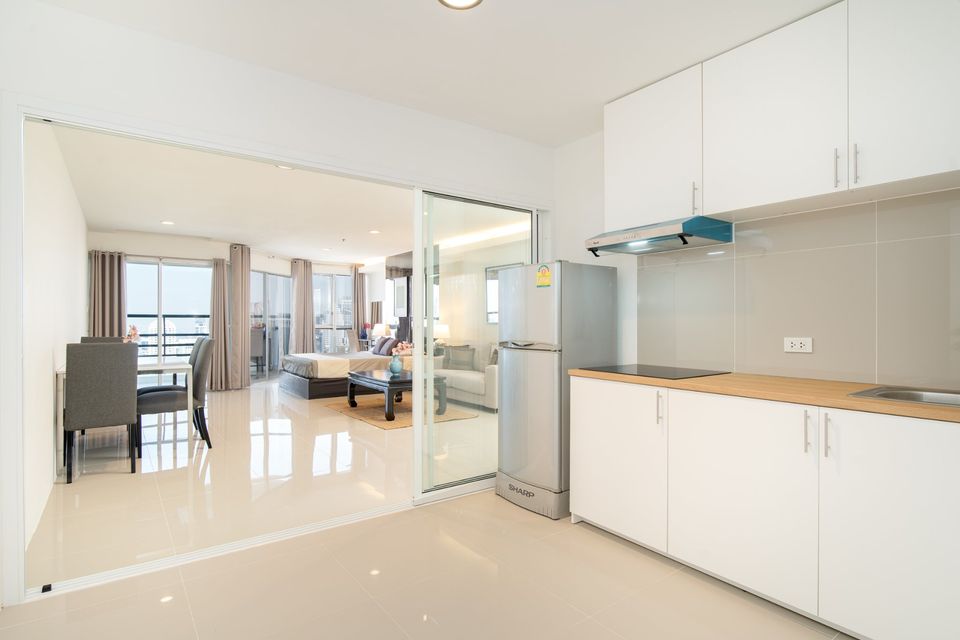 1 Bedroom Condo For Sale in Khlong Tan, Khlong Toei, Bangkok - Image 7