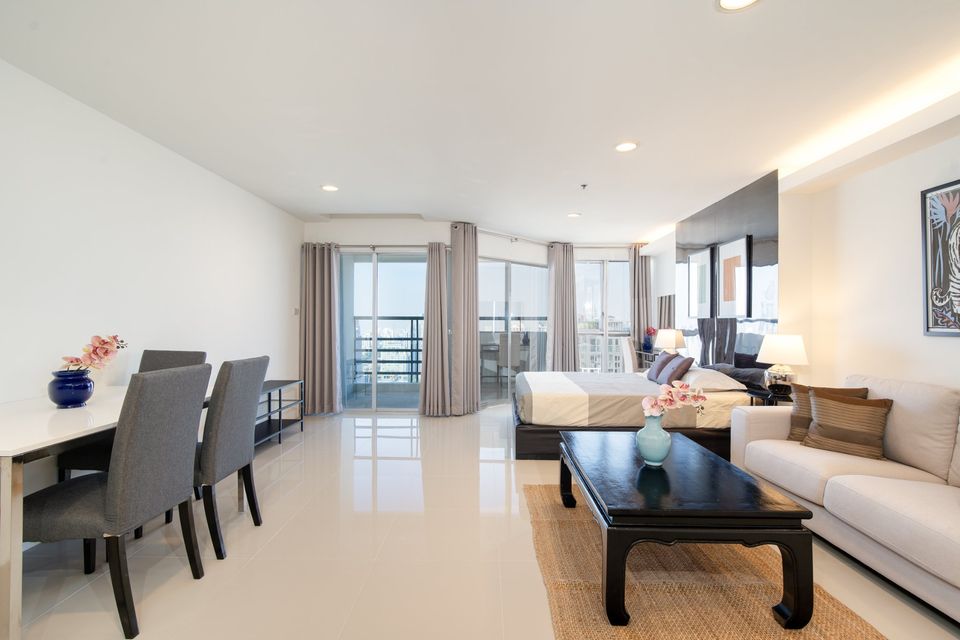 1 Bedroom Condo For Sale in Khlong Tan, Khlong Toei, Bangkok - Image 11