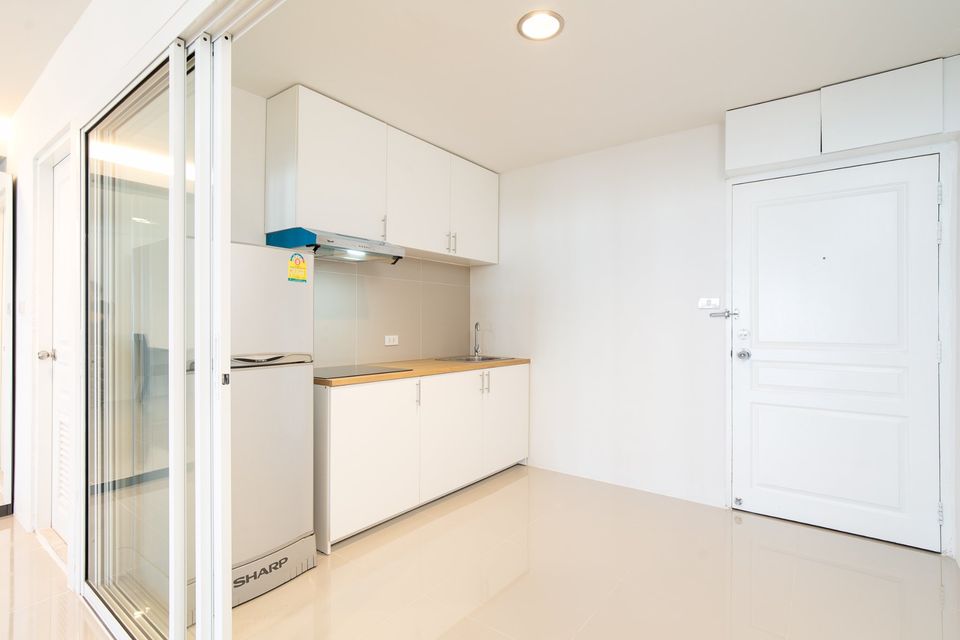 1 Bedroom Condo For Sale in Khlong Tan, Khlong Toei, Bangkok - Image 3