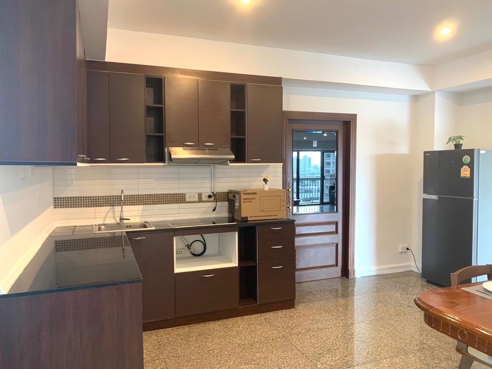 The Waterford Condominium - Image 14