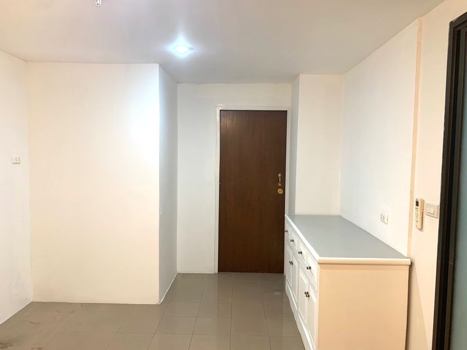 The Waterford Condominium - Image 17
