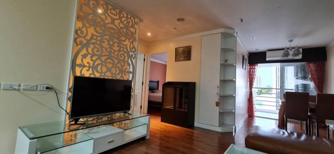 2 Bedroom Condo For Sale in Khlong Tan, Khlong Toei, Bangkok - Image 2