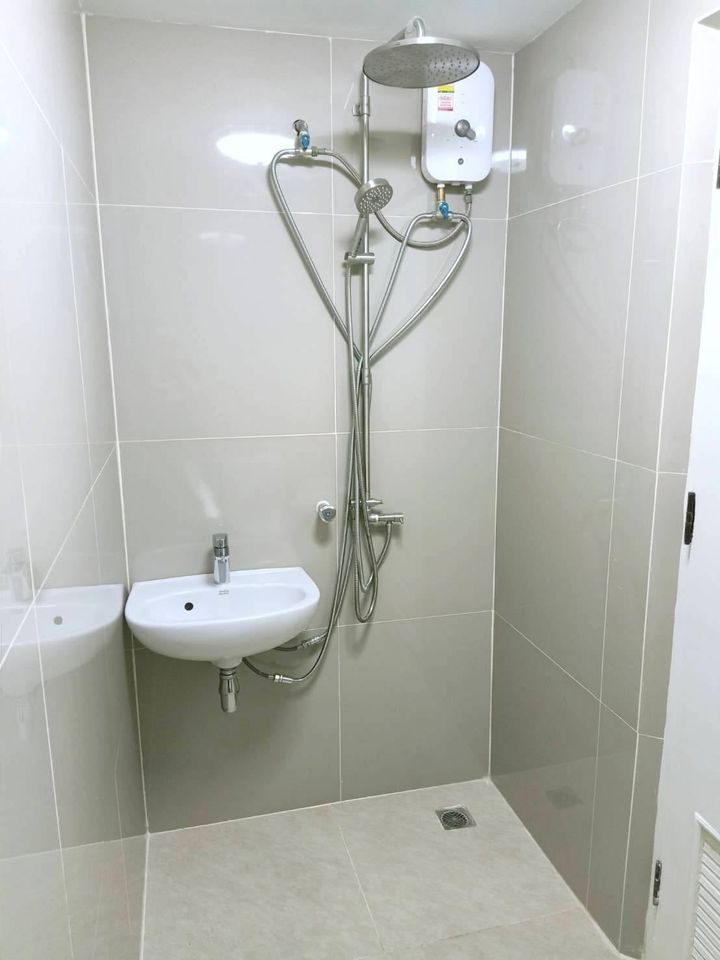 The Waterford Condominium - Image 8