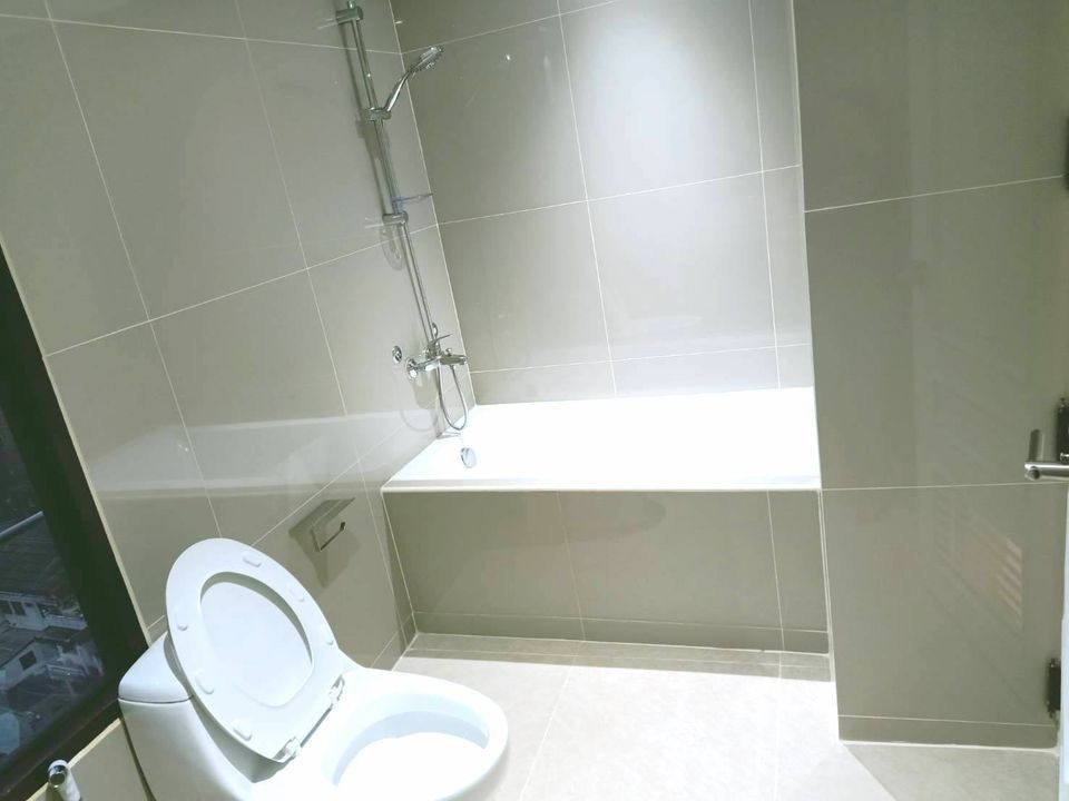 The Waterford Condominium - Image 13
