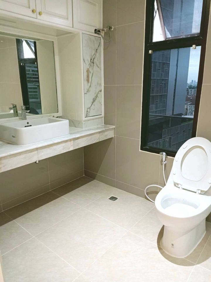 The Waterford Condominium - Image 4