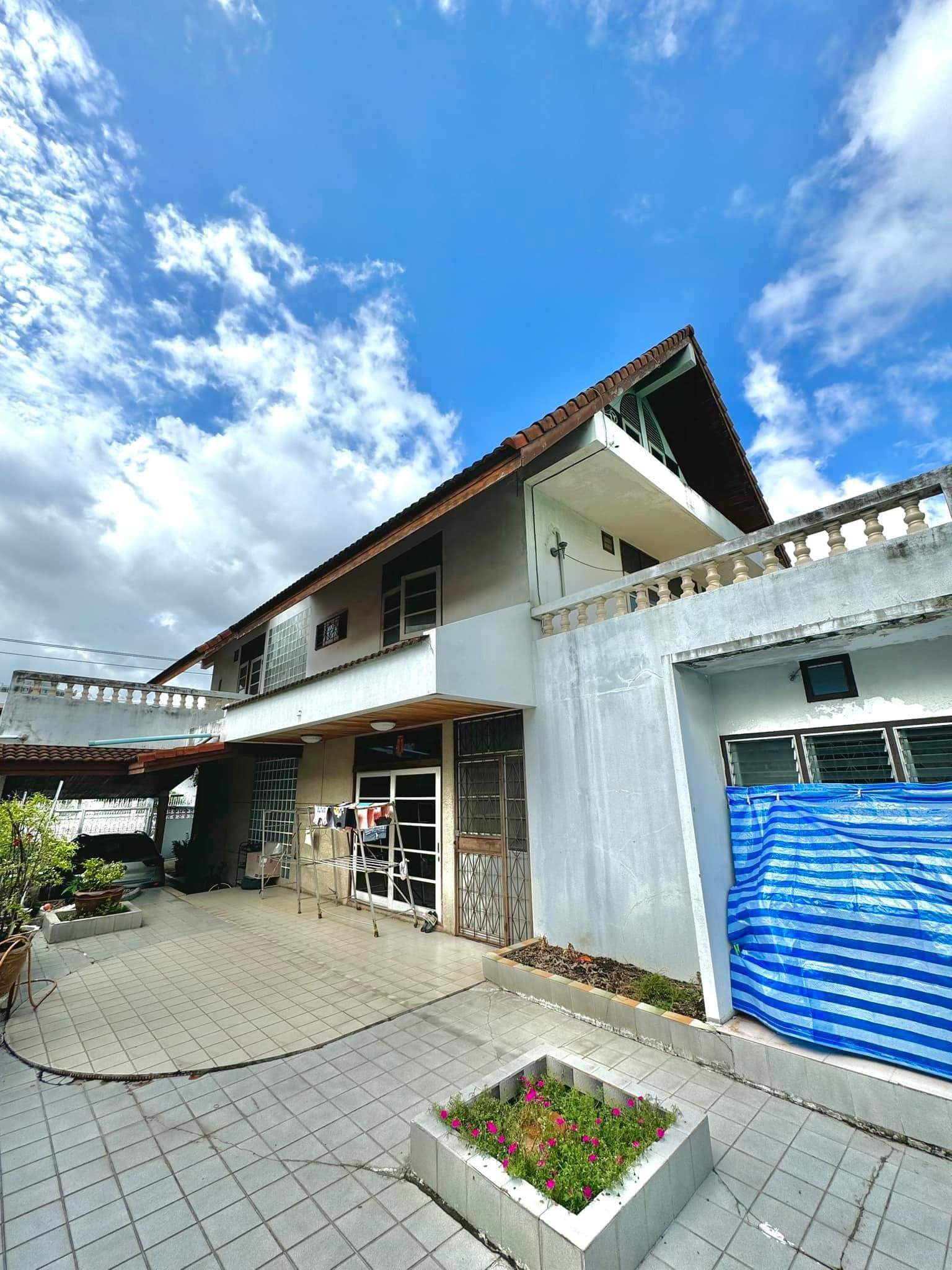 4 Bedroom House For Sale in Yan Nawa, Sathon, Bangkok - Image 1