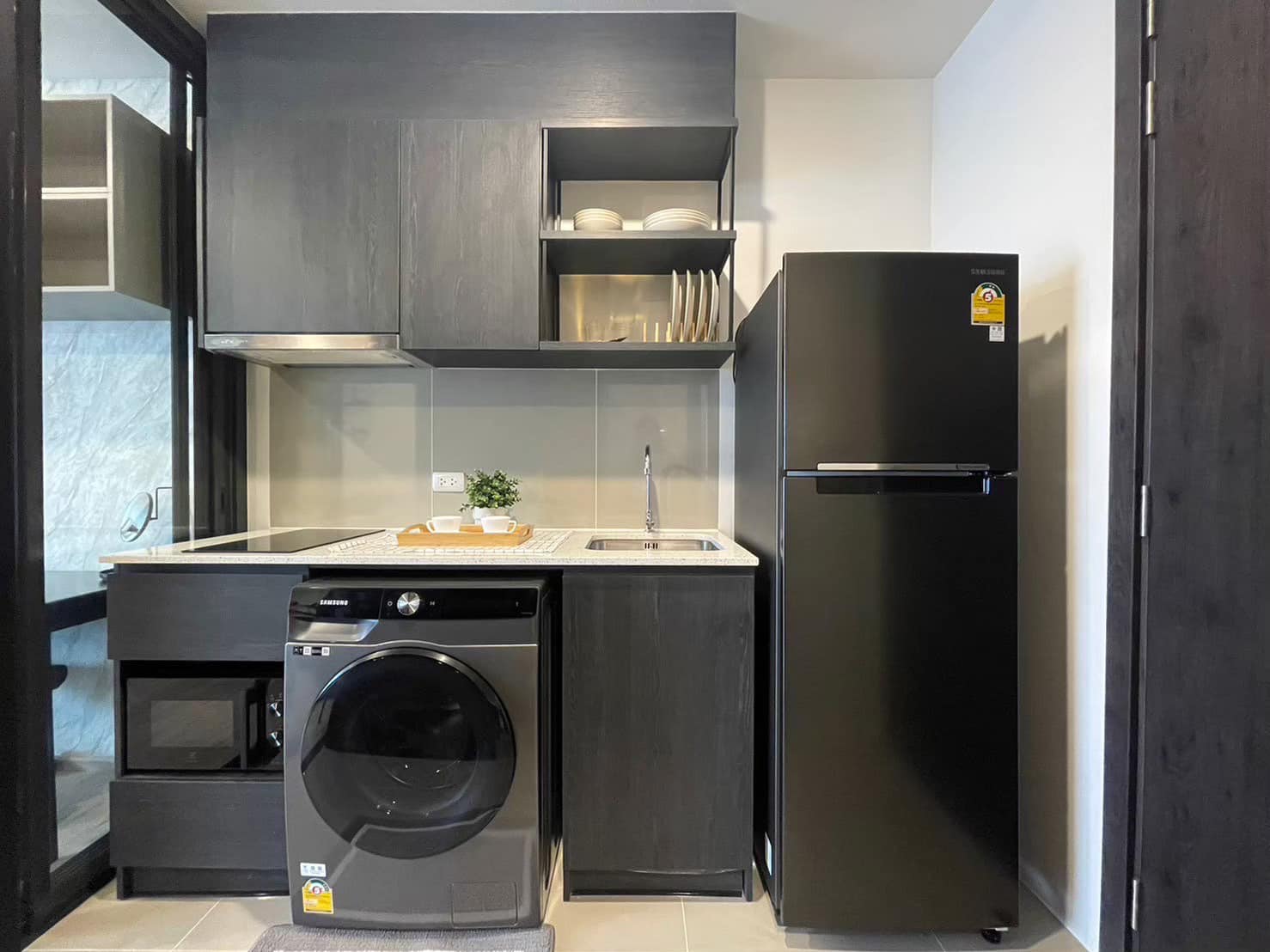 1 Bedroom Condo For Sale in Huai Khwang, Huai Khwang, Bangkok - Image 3