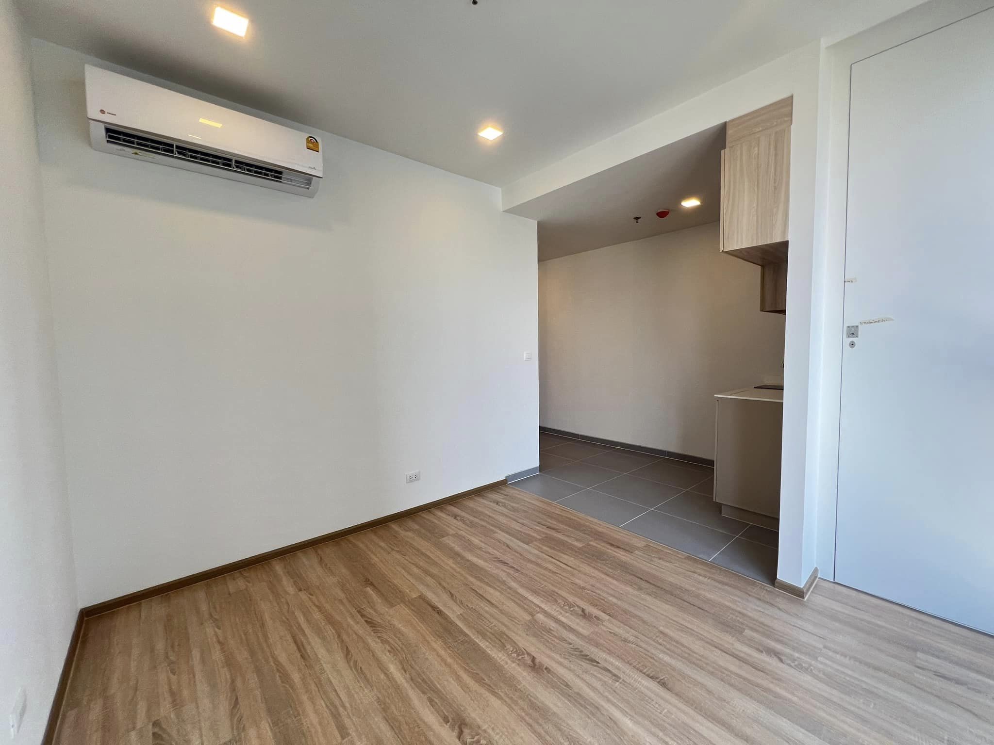 1 Bedroom Condo For Sale in Thanon Phaya Thai, Ratchathewi, Bangkok - Image 3