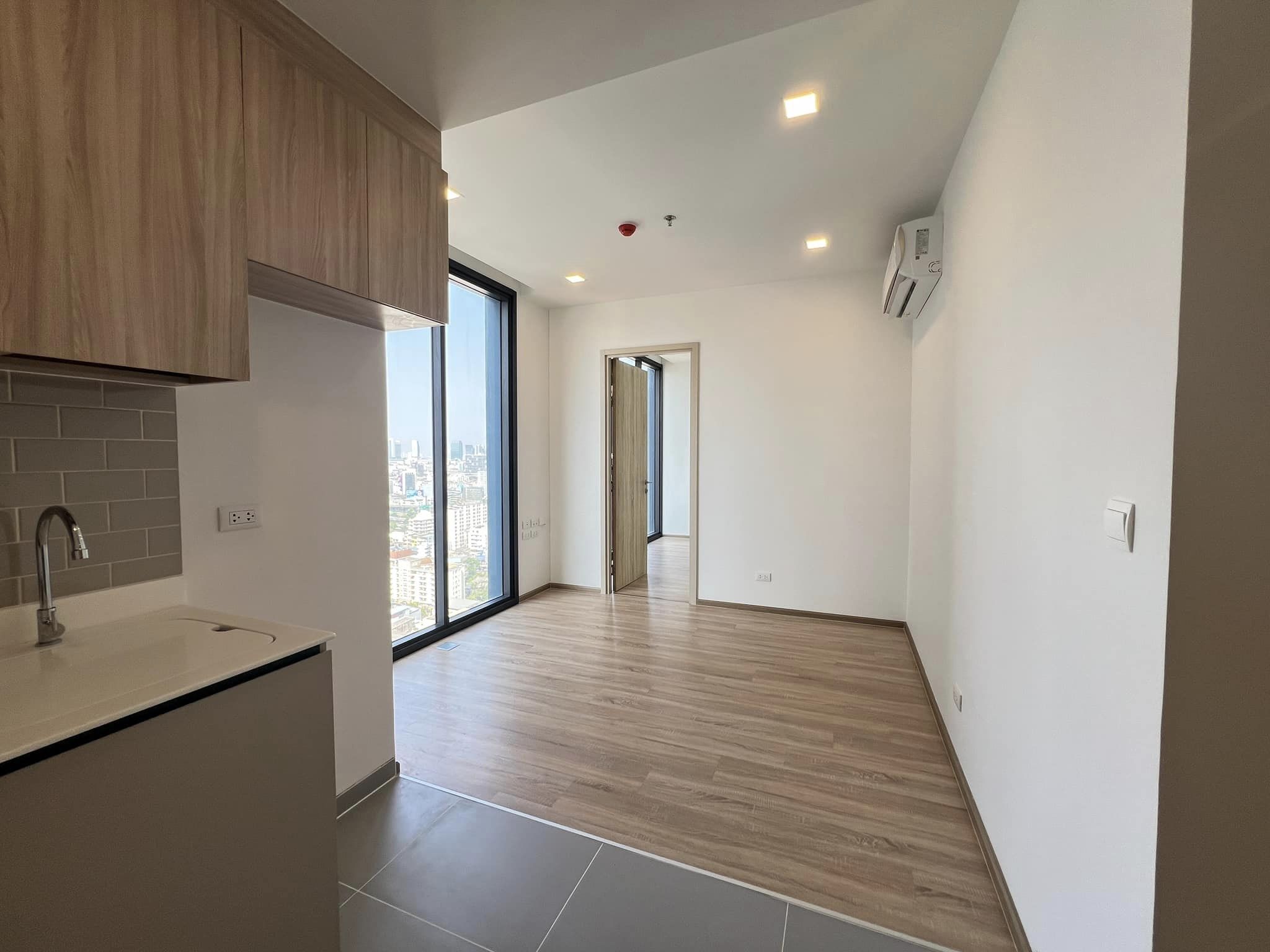 1 Bedroom Condo For Sale in Thanon Phaya Thai, Ratchathewi, Bangkok - Image 1