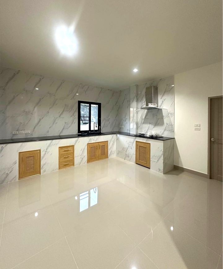 4 Bedroom House For Sale in Nong Chom, San Sai, Chiang Mai - Image 3