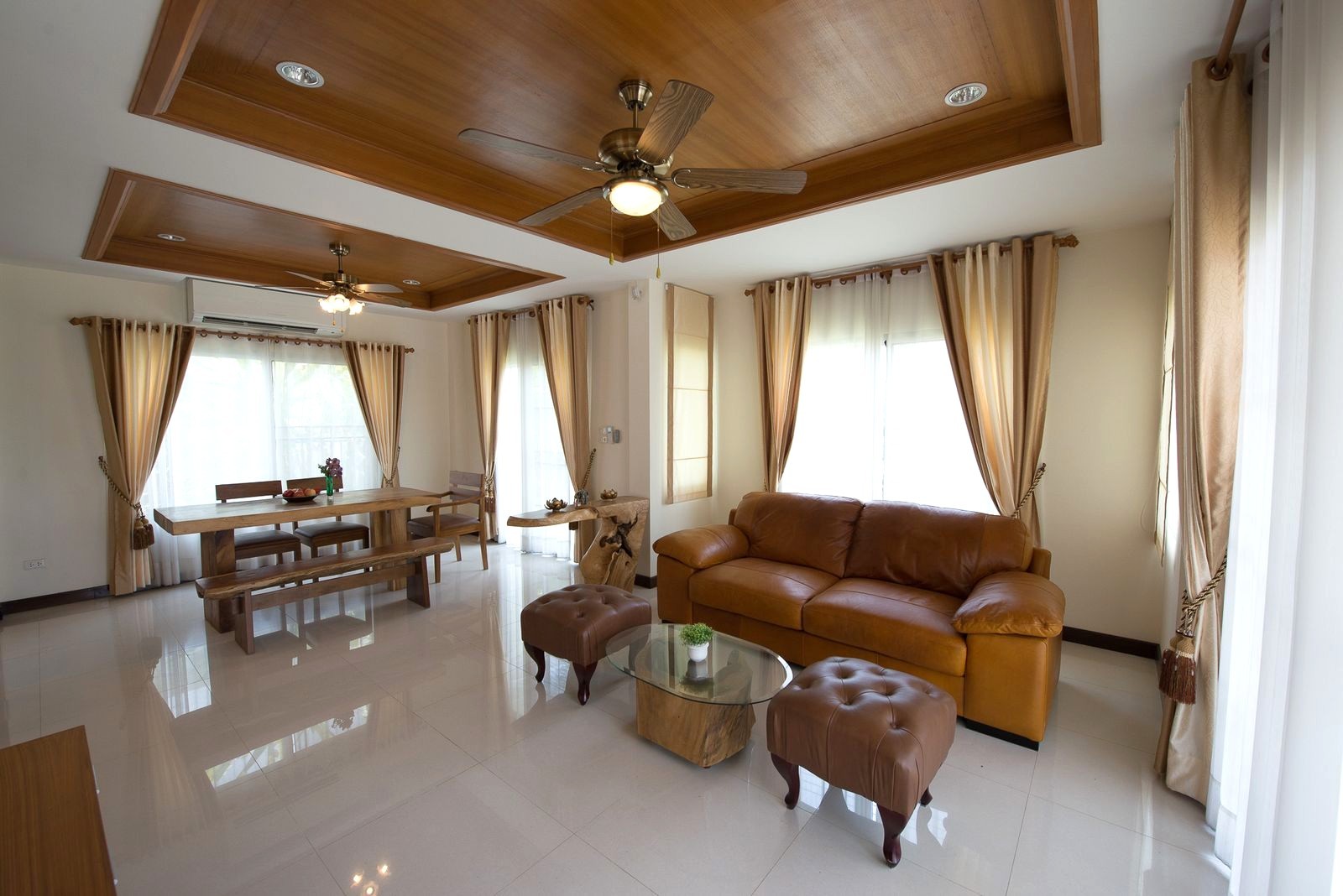 House & View 1 - Image 2