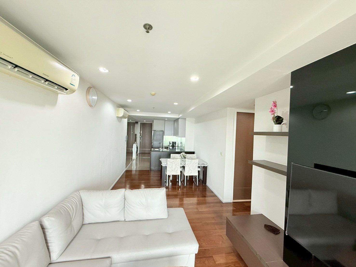 15 Sukhumvit Residences - Image 12