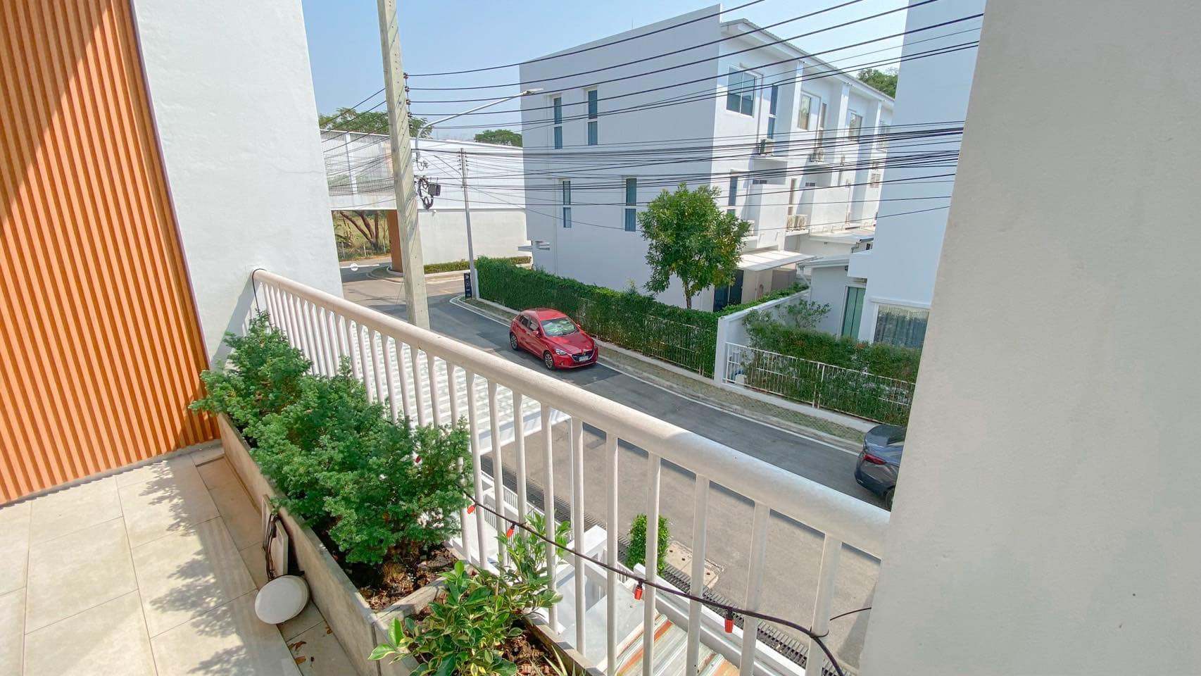 Monotown 3 - San Phi Suea - Image 11