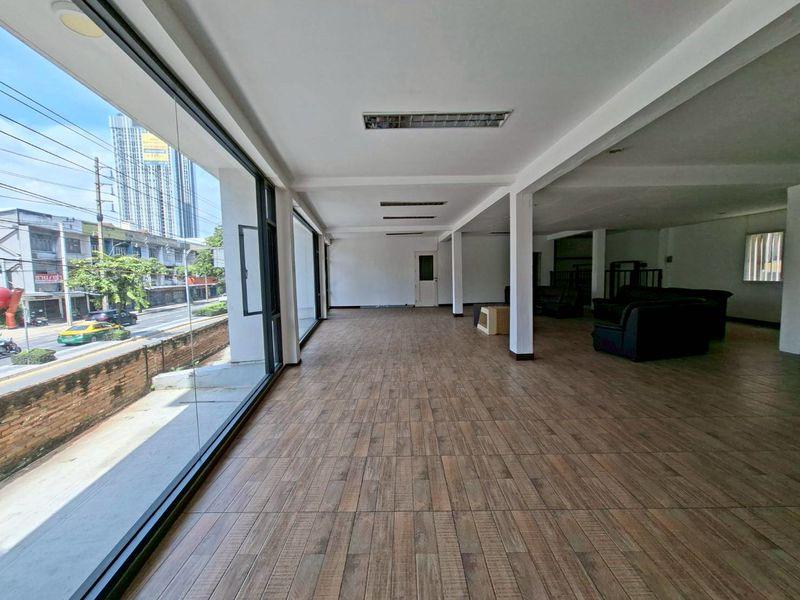  Retail Space For Sale in Khlong Tan, Khlong Toei, Bangkok - Image 7