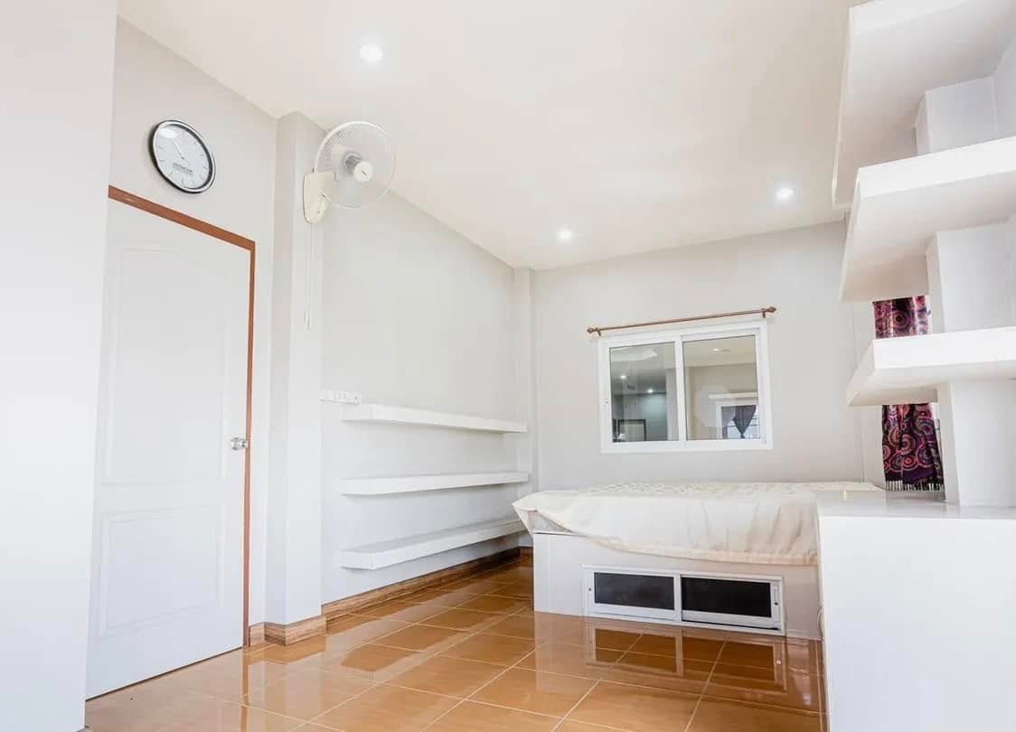 6 Bedroom House For Sale in San Phak Wan, Hang Dong, Chiang Mai - Image 6