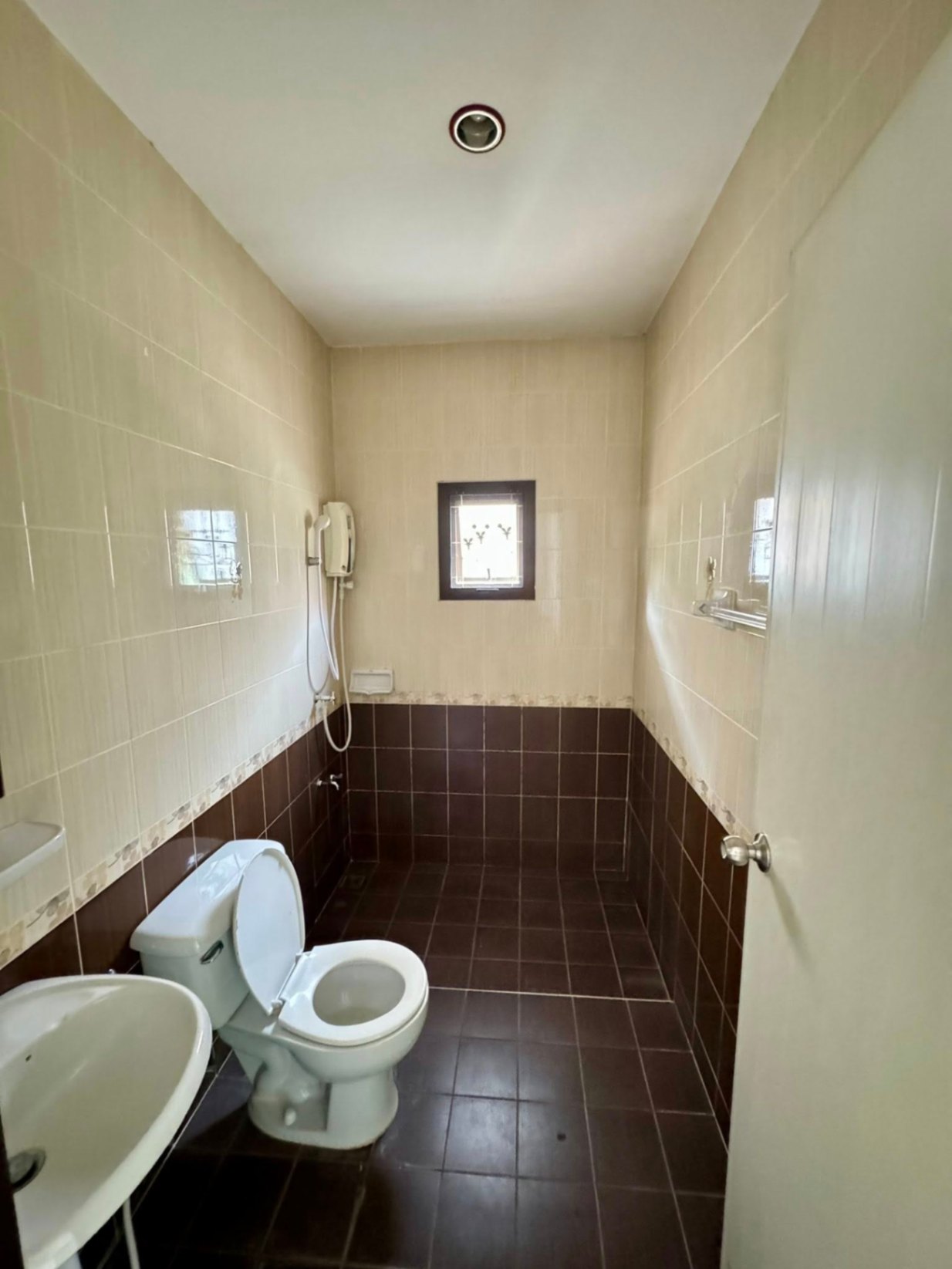 3 Bedroom House For Rent in San Sai Noi, San Sai, Chiang Mai - Image 5