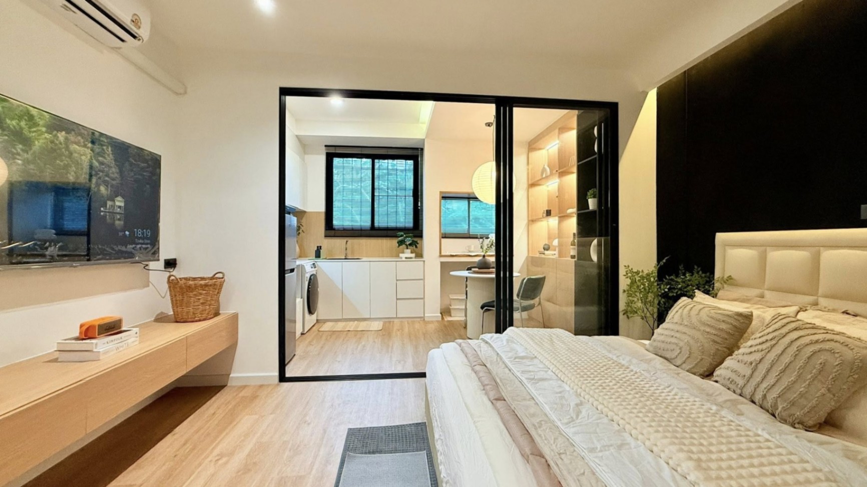 Seven Star Condo - Image 1
