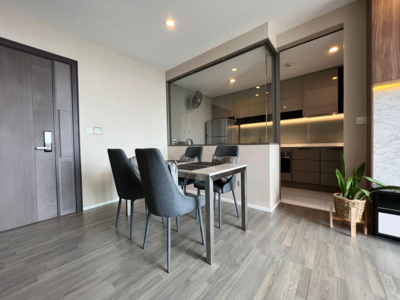 333 Riverside - Image 5