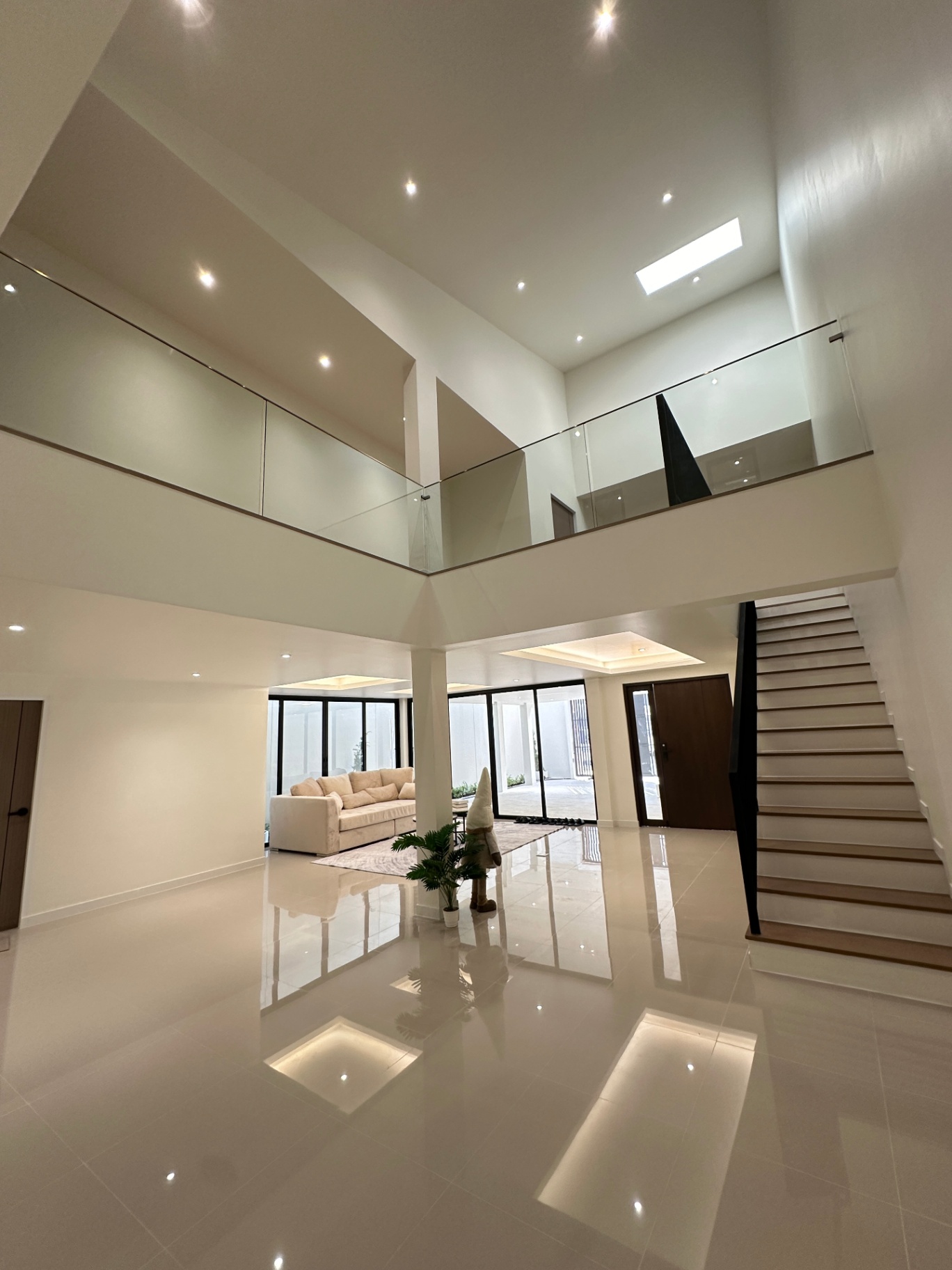 3 ห้องนอน ทาวน์เฮาส์ สำหรับขาย ใน คลองตันเหนือ, วัฒนา, กรุงเทพมหานคร - Image 2