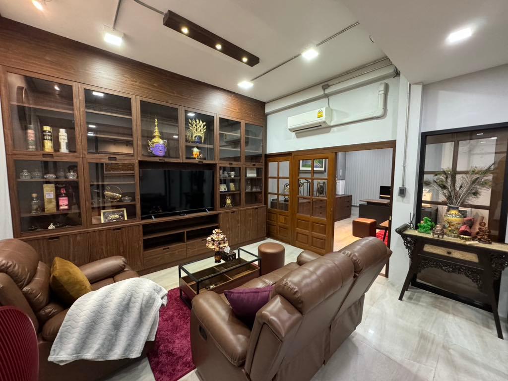 2 Bedroom Townhouse For Rent in Suthep, Mueang Chiang Mai, Chiang Mai - Image 2