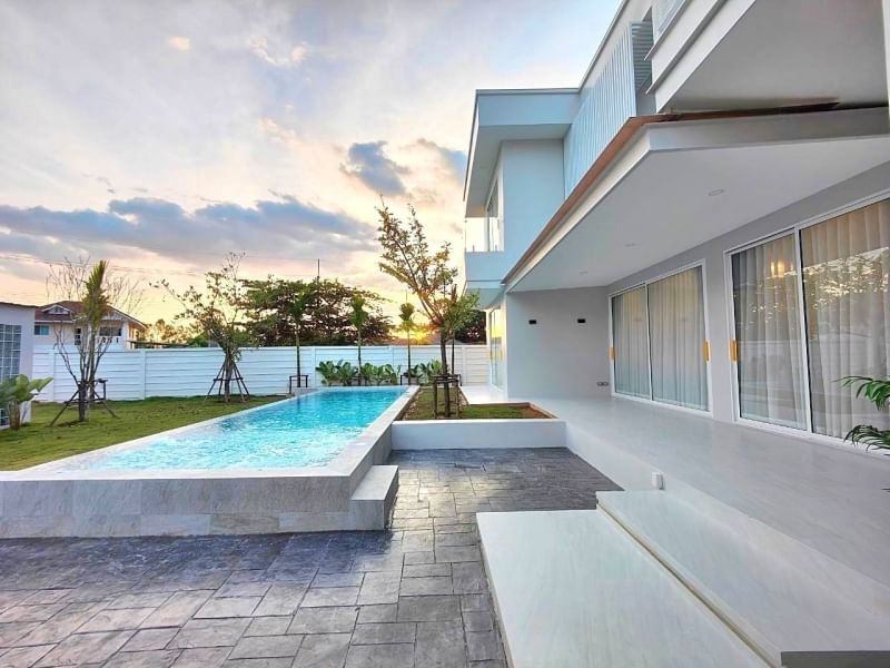 6 Bedroom House For Sale in Ton Pao, San Kamphaeng, Chiang Mai - Image 2