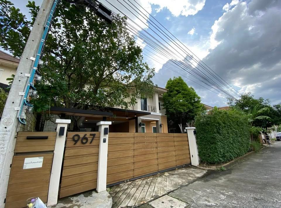 3 Bedroom House For Sale in Saphan Sung, Saphan Sung, Bangkok - Image 11