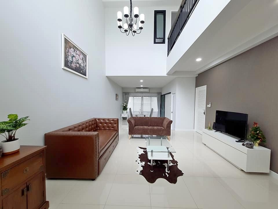 3 Bedroom Townhouse For Rent in Mae Hia, Mueang Chiang Mai, Chiang Mai - Image 1