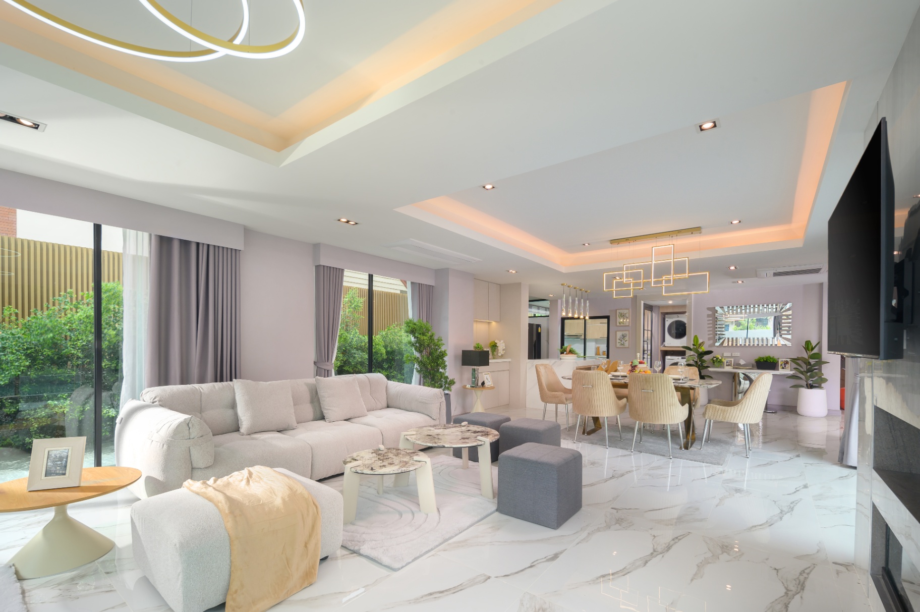 4 Bedroom House For Sale in San Phisuea, Mueang Chiang Mai, Chiang Mai - Image 2