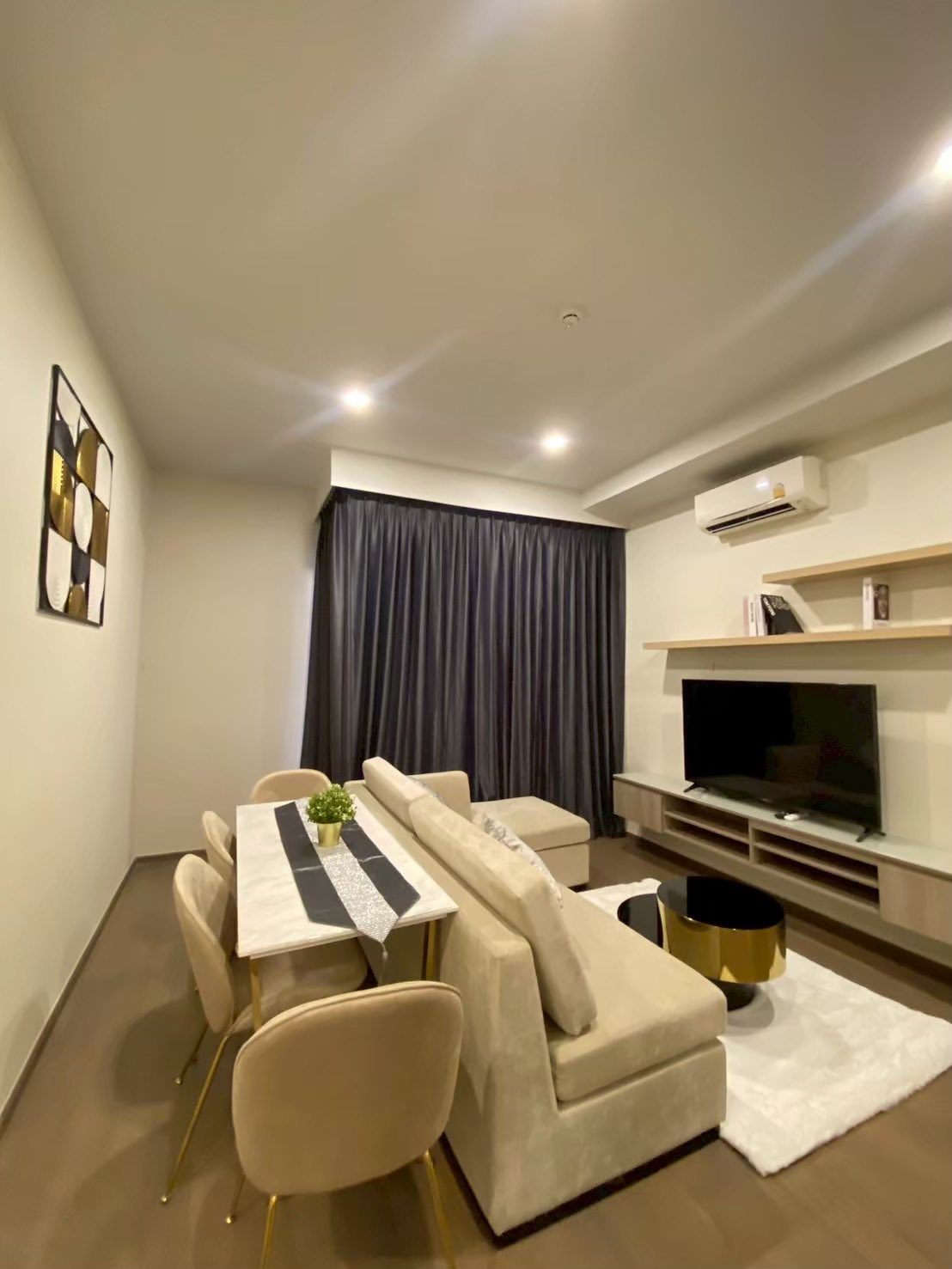 Park Origin Phrom Phong - Image 1