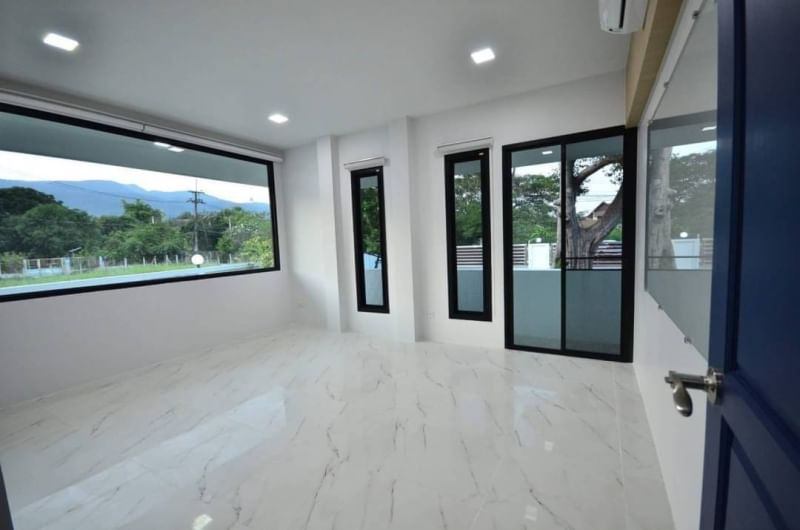 7 卧室 独立房屋  在  - Image 13