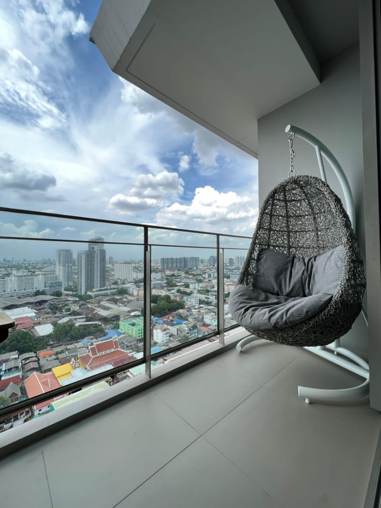 333 Riverside - Image 3