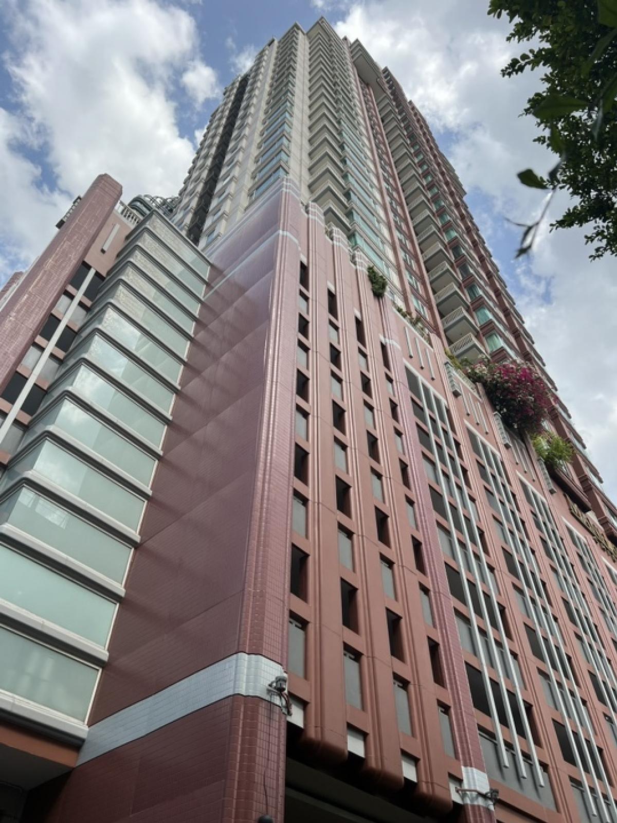 MANHATTAN CHIDLOM - Image 17