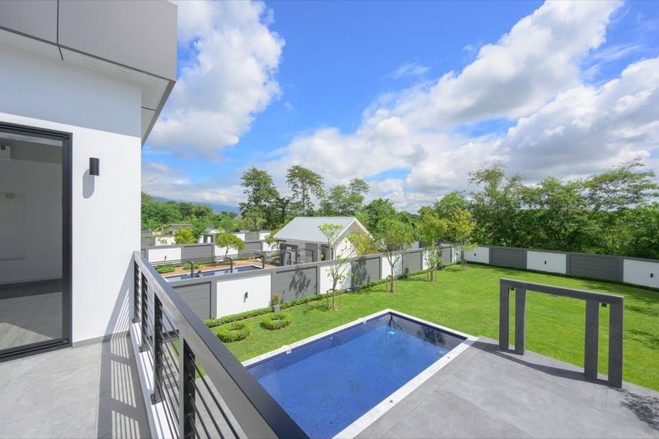 4 Bedroom House For Sale in San Phak Wan, Hang Dong, Chiang Mai - Image 2