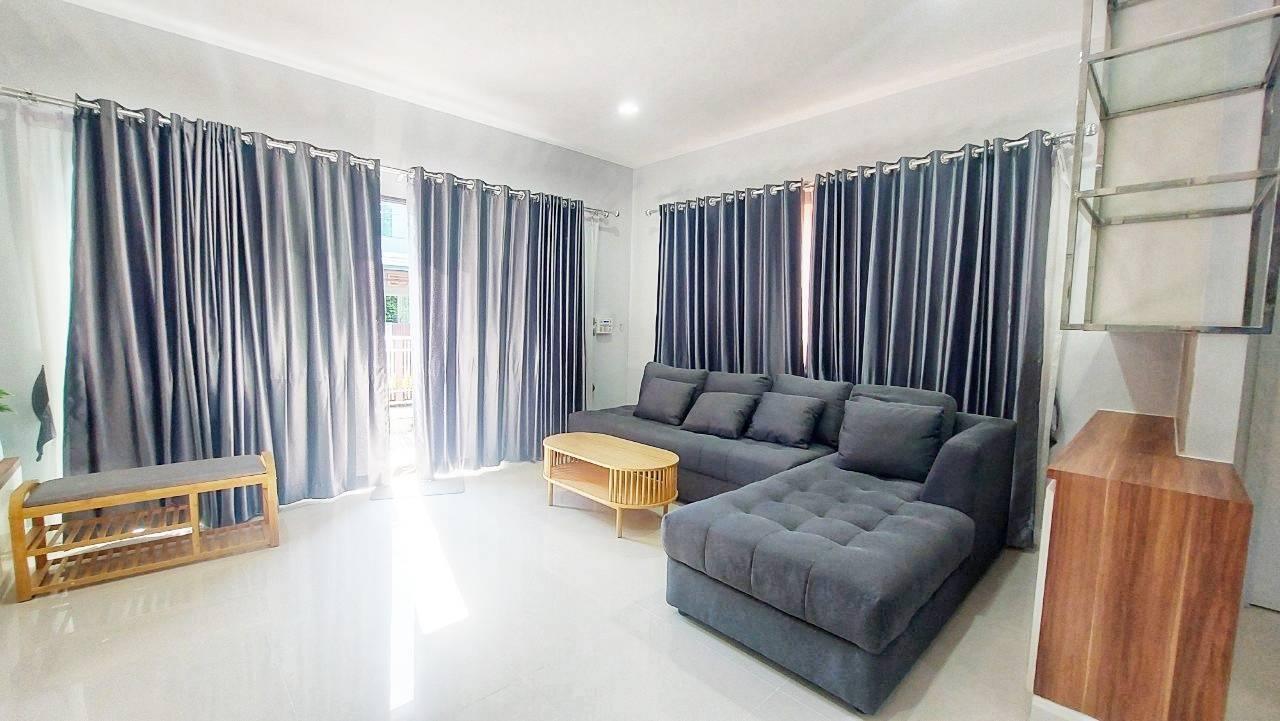 4 Bedroom House For Rent in Khlong Song Ton Nun, Lat Krabang, Bangkok - Image 2