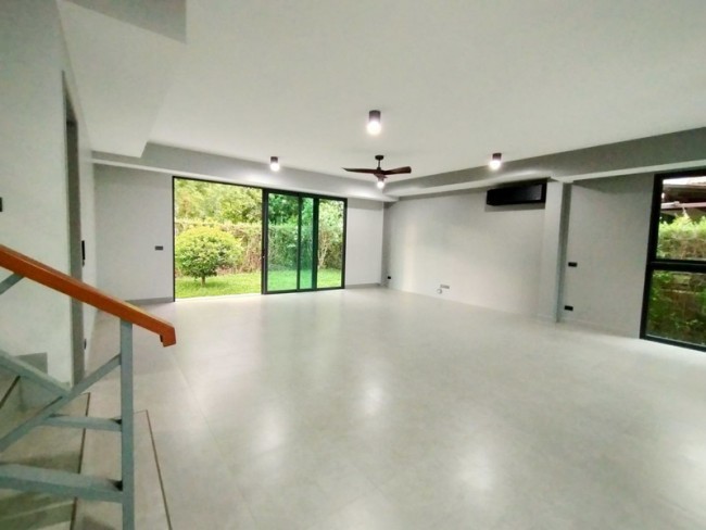3 Bedroom House For Sale in Suthep, Mueang Chiang Mai, Chiang Mai - Image 5