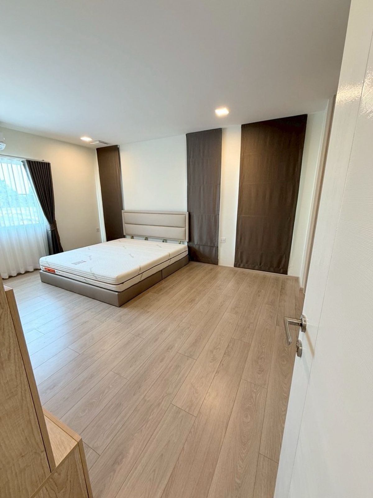 4 ห้องนอน บ้านเดี่ยว สำหรับเช่า ใน บางแก้ว, บางพลี, สมุทรปราการ - Image 12