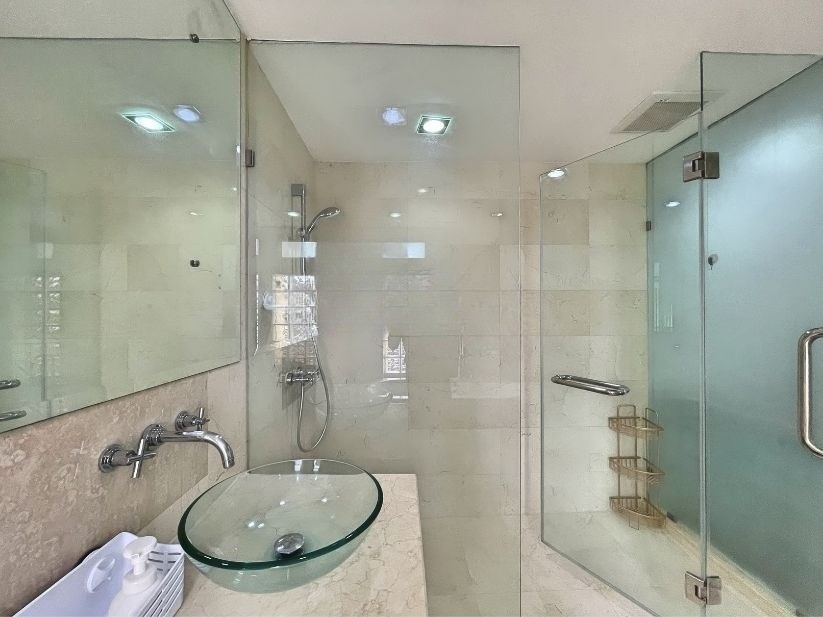 3 Bedroom Condo For Sale in Phra Khanong, Khlong Toei, Bangkok - Image 10