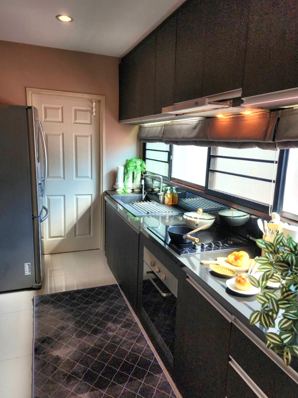 Mountain Front Condo - Image 4
