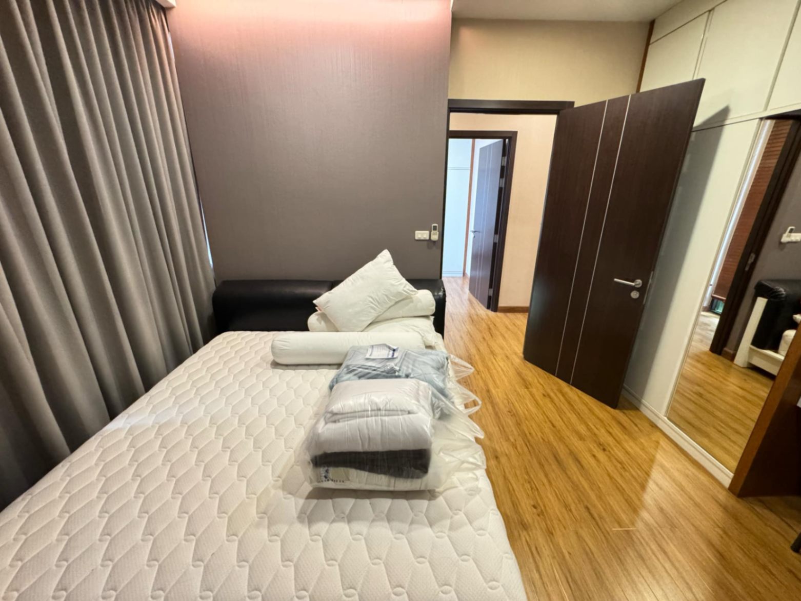 Stylish Condo - Image 14