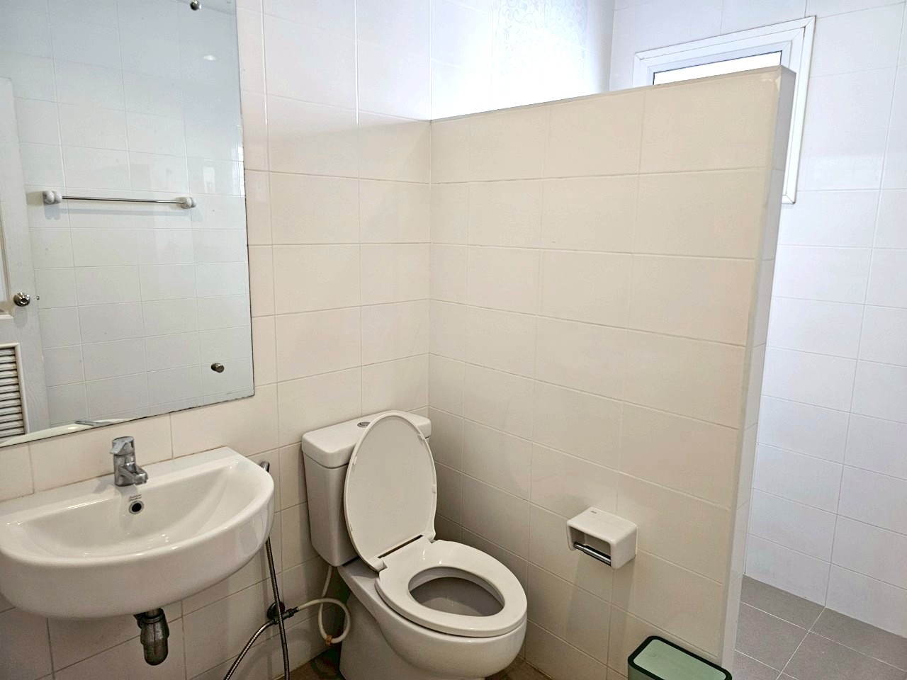 4 Bedroom House For Sale in Hang Dong, Hang Dong, Chiang Mai - Image 16