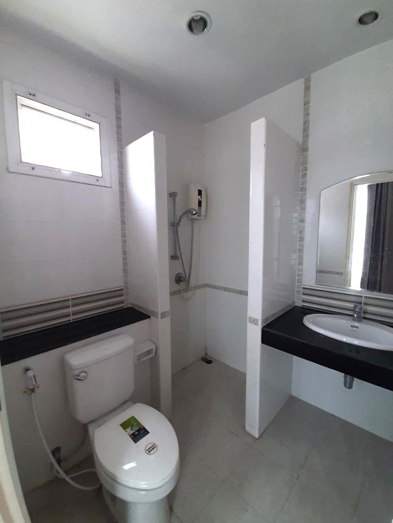 3 Bedroom House For Rent in Tha Sala, Mueang Chiang Mai, Chiang Mai - Image 8