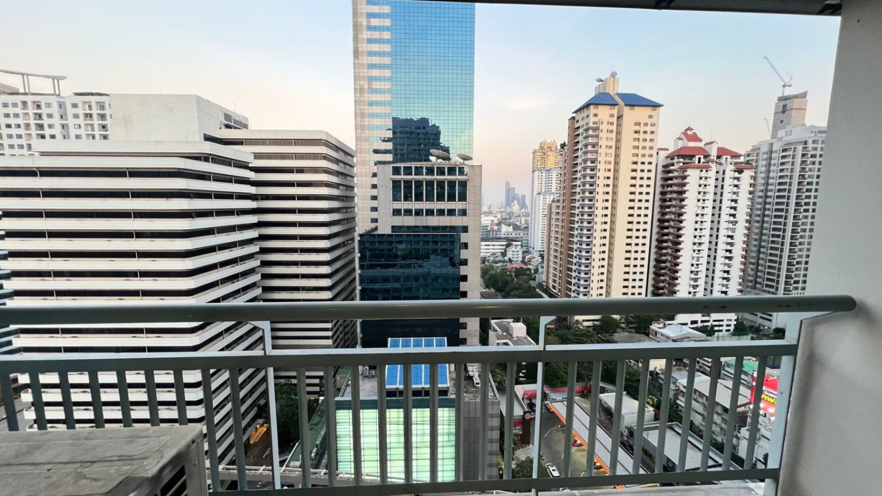 Grand Park View Asoke - Image 6
