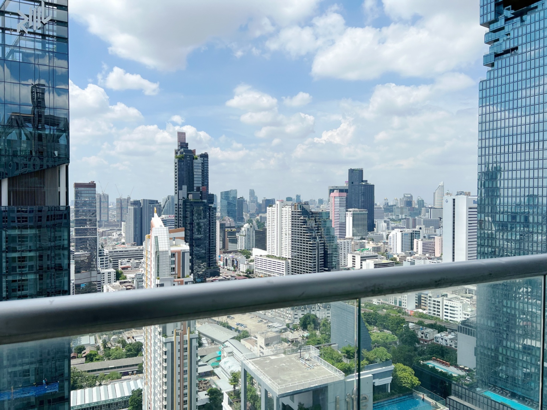 สีลม สวีท คอนโดมิเนียม - Image 7