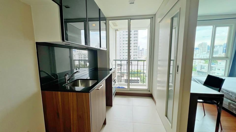 Ivy Thonglor 23 - Image 9
