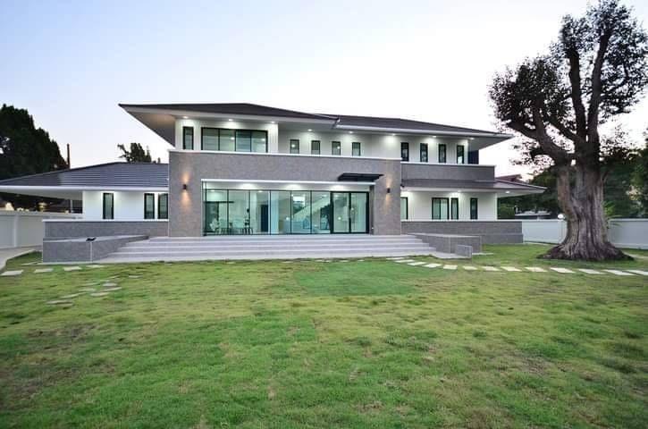 7 卧室 独立房屋  在  - Image 1