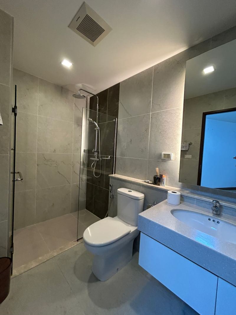 Astra Condo - Image 9