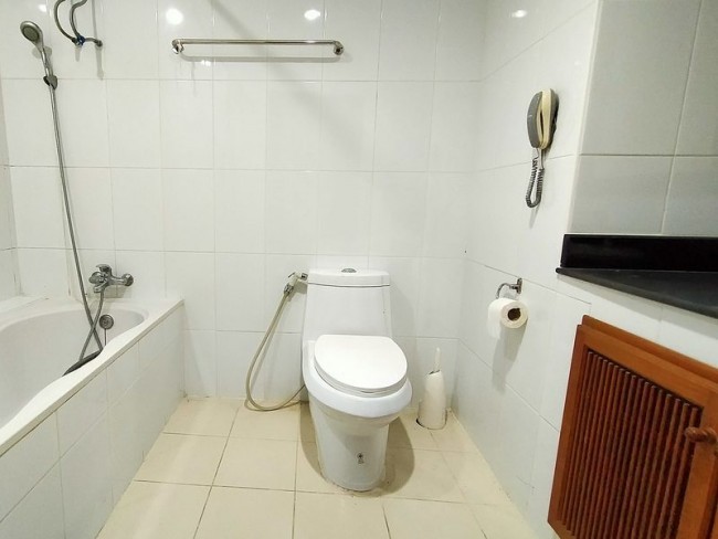 Riverside Condo - Image 4