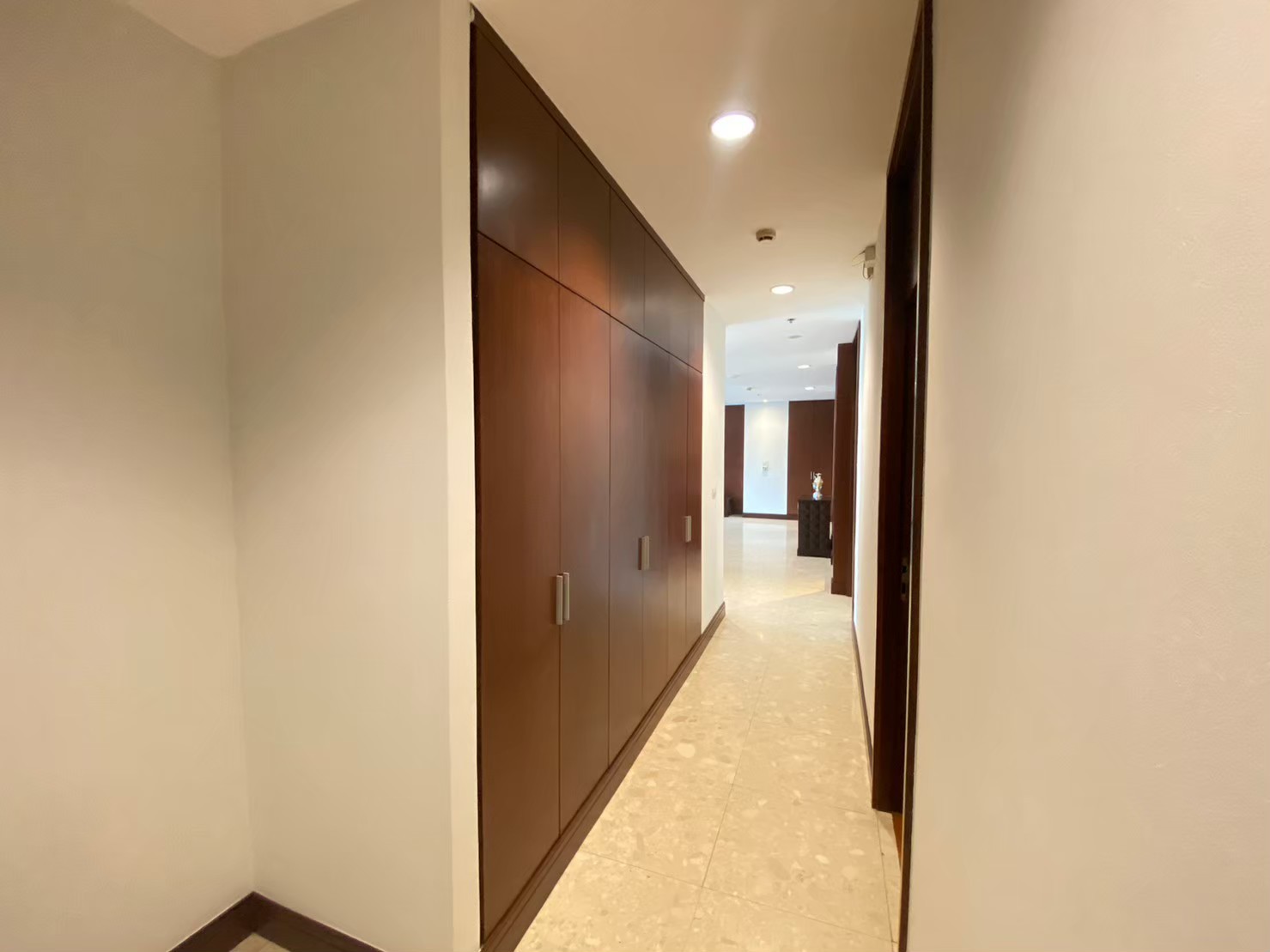 Royal Residence Park - Image 7