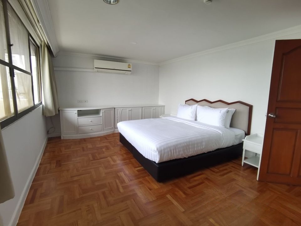 4 卧室 公寓  在  - Image 5